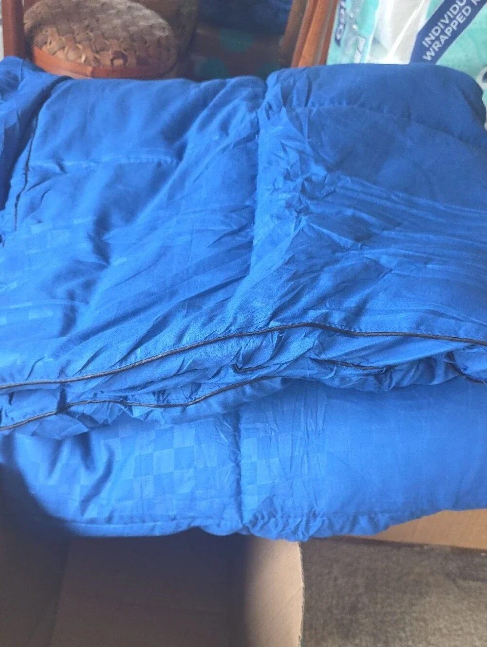 New quilted Soft Skin-friendly Twin Mattress Cushion & Protector Unused